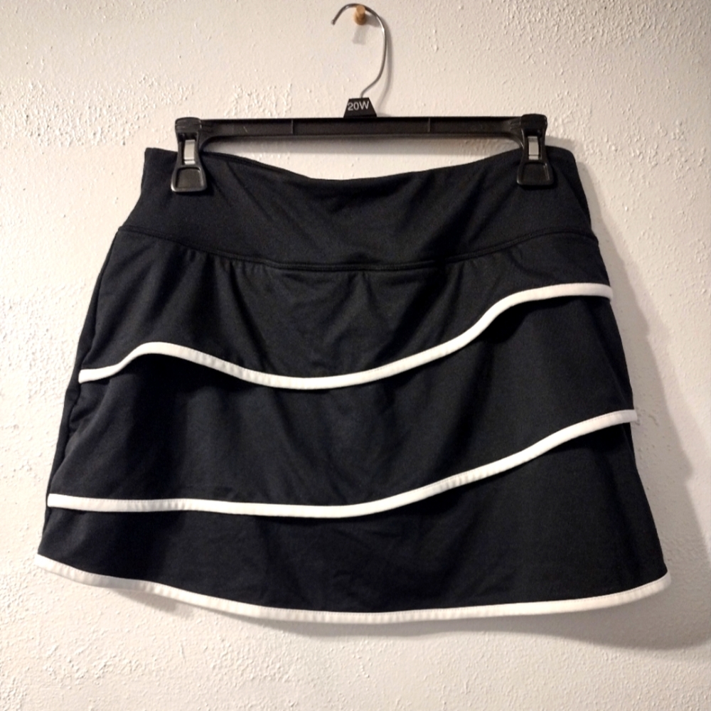 BCG Tru-Wick Black White Tiered Layered Athletic Skort Skirt W/ Shorts Size M